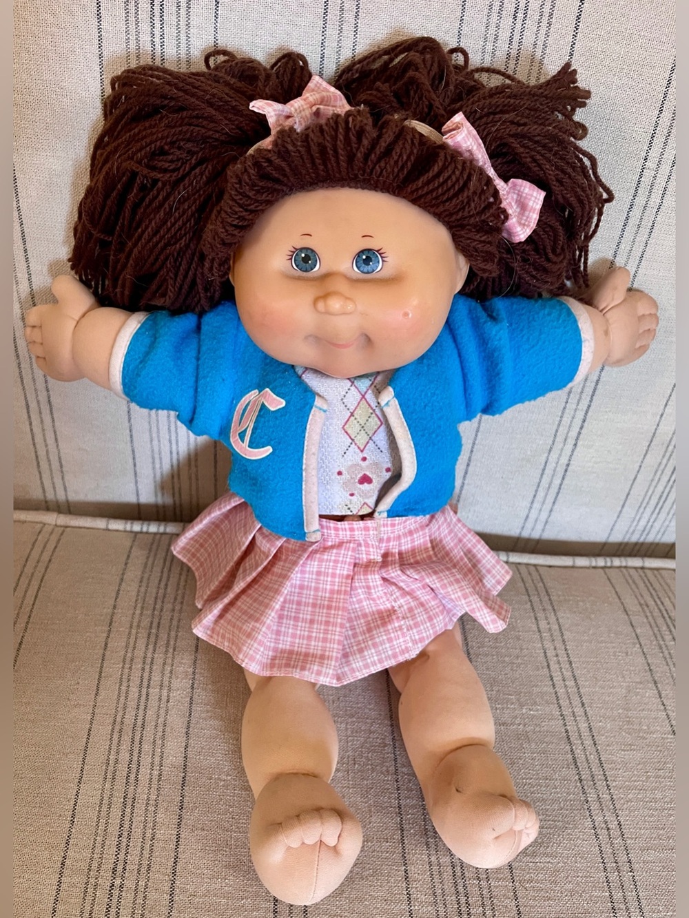 Cabbage Patch Kids Doll 2004 Blonde Brown Yarn Hair Blue Eyes PA-2 Hong Kong